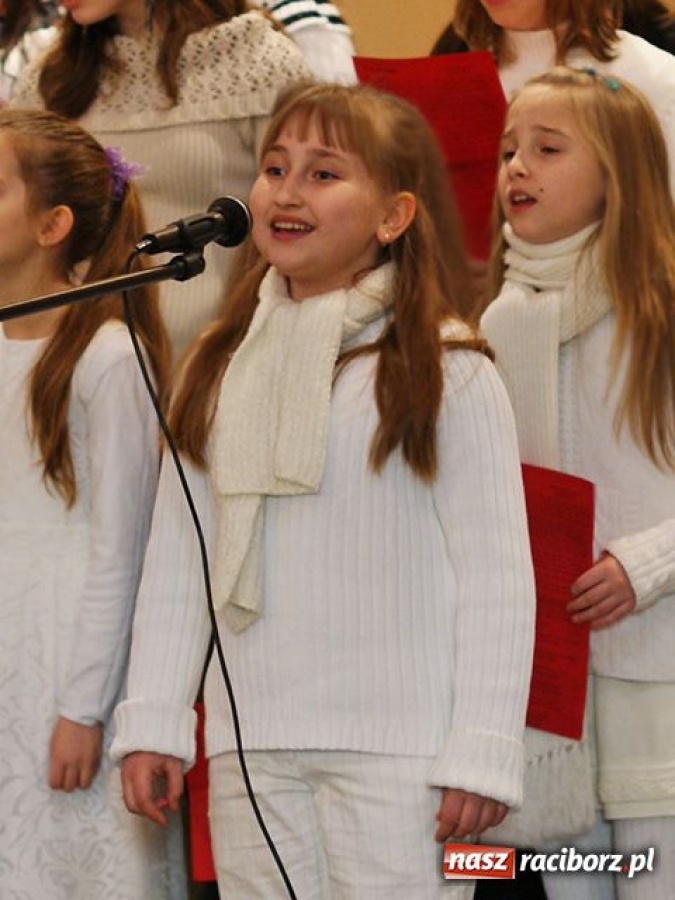 Zdjęcie w galerii na portalu naszraciborz.pl: Zabrzmiały kolędy w kościele w Nędzy wiadomości z regionu