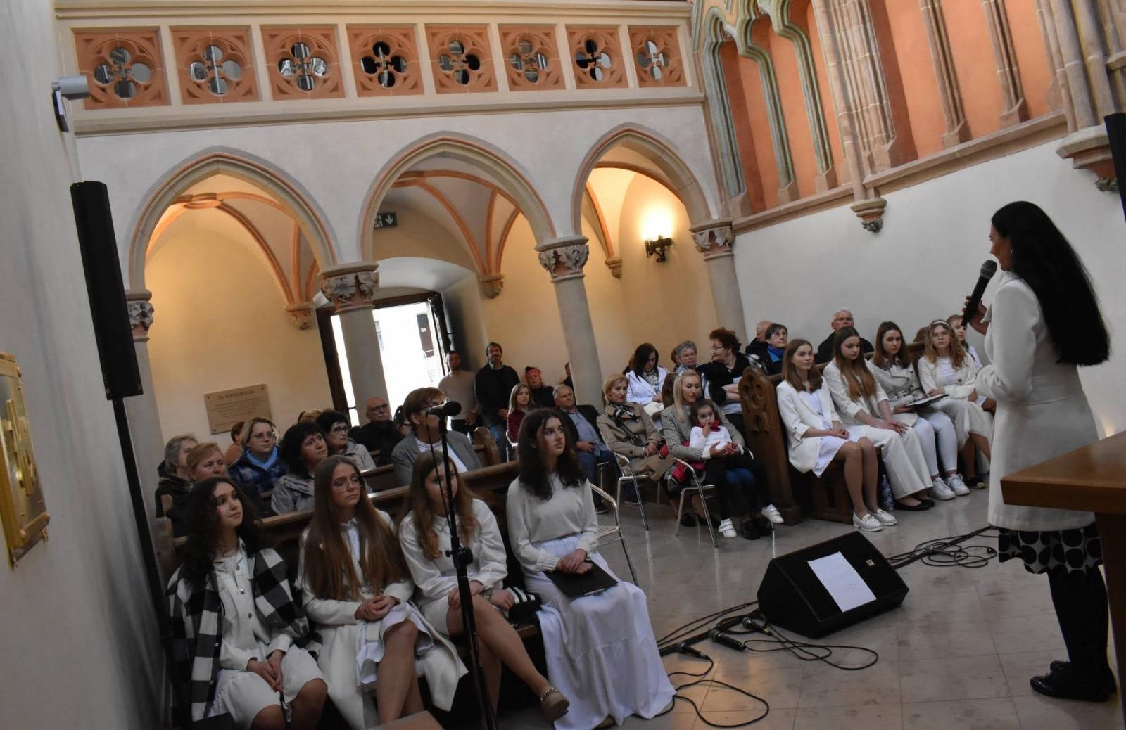 Zdjęcie w galerii na portalu naszraciborz.pl: Urodzinowy Koncert dla Papieża Polaka na Zamku Piastowskim wiadomości z regionu