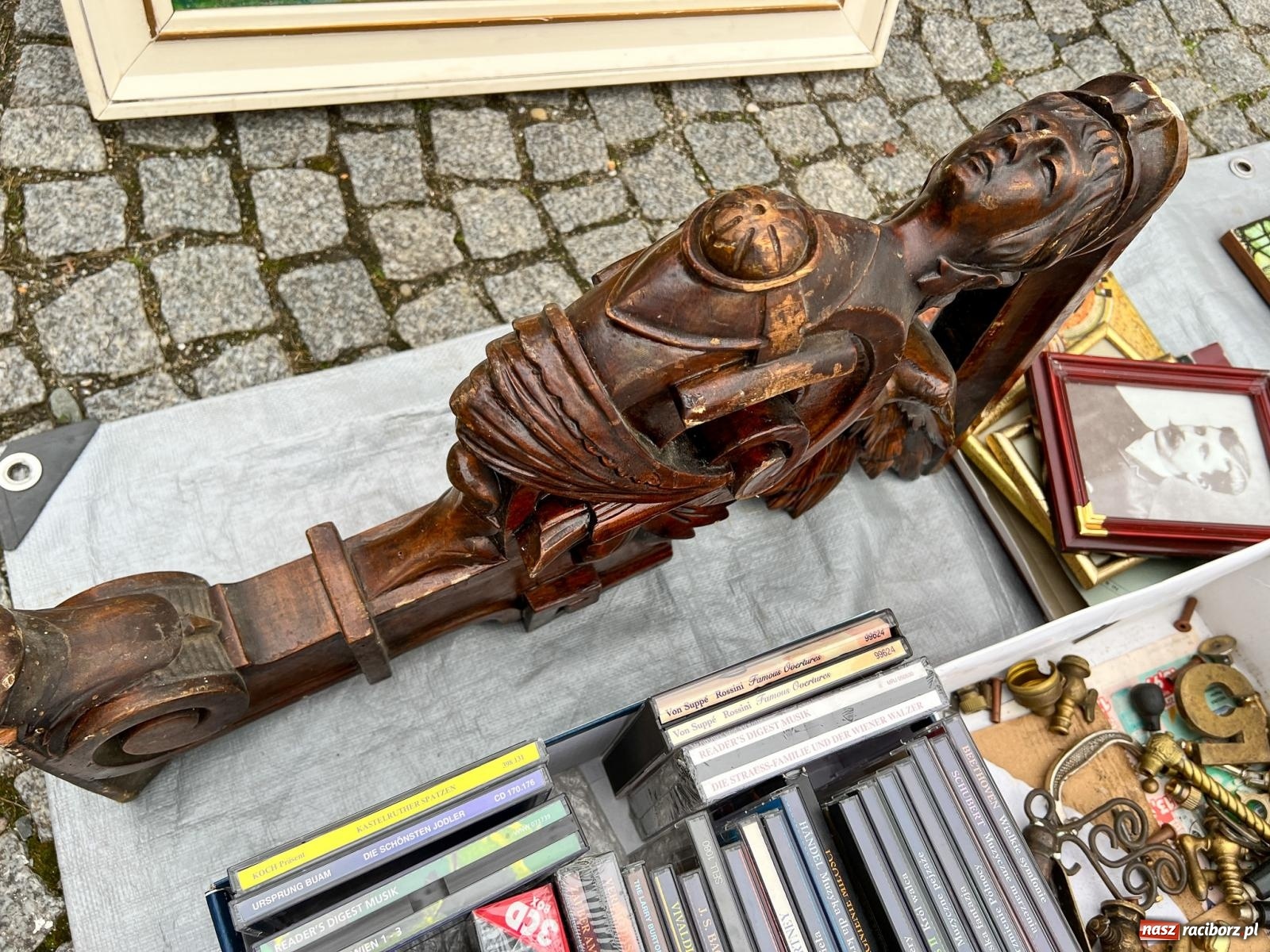 Zdjęcie w galerii na portalu naszraciborz.pl: Ciekawostki z raciborskiego targu staroci [FOTO i WIDEO] wiadomości z regionu