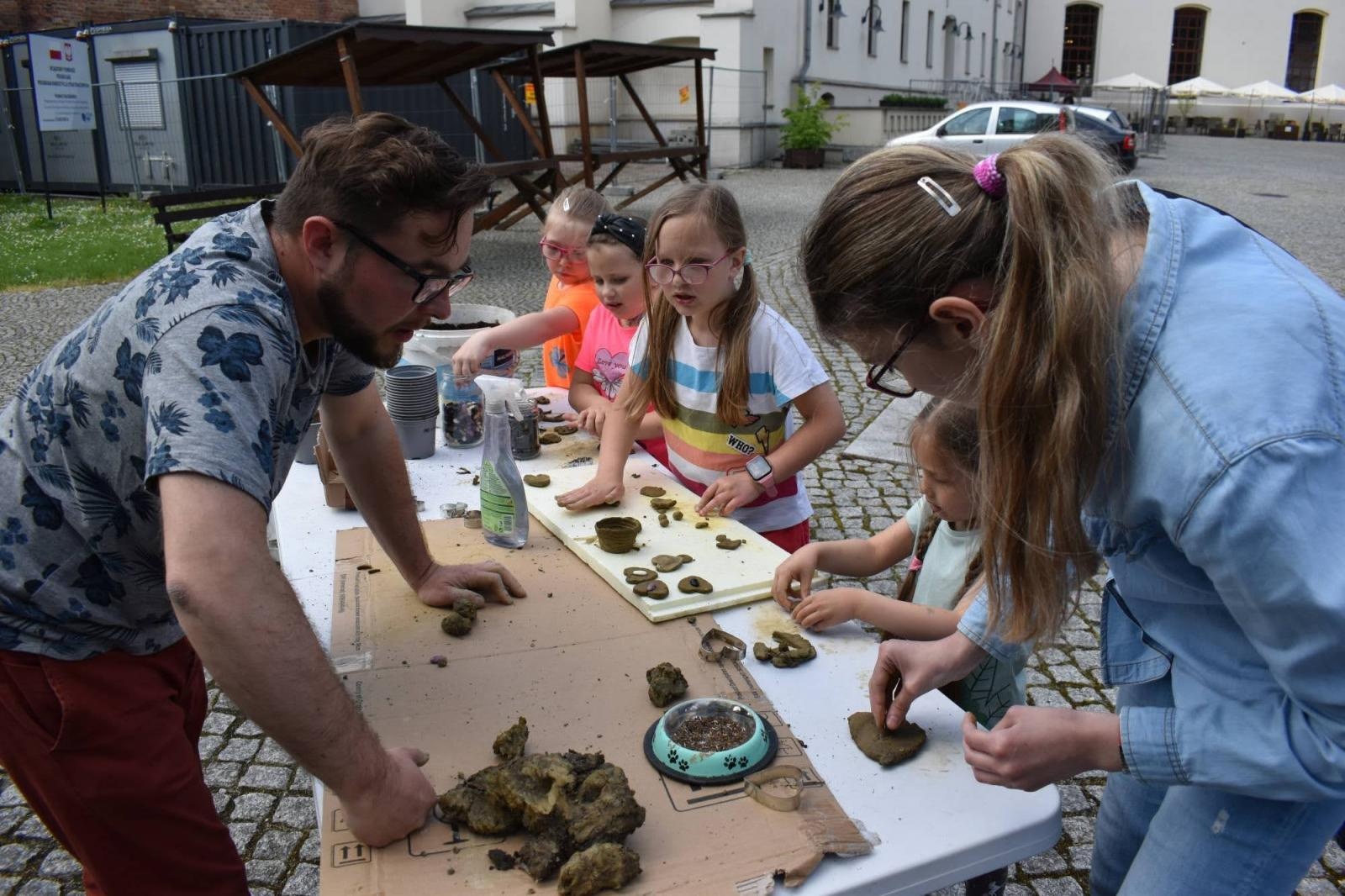 Zdjęcie w galerii na portalu naszraciborz.pl: Aktywne sobotnie popołudnie na Zamku Piastowskim wiadomości z regionu