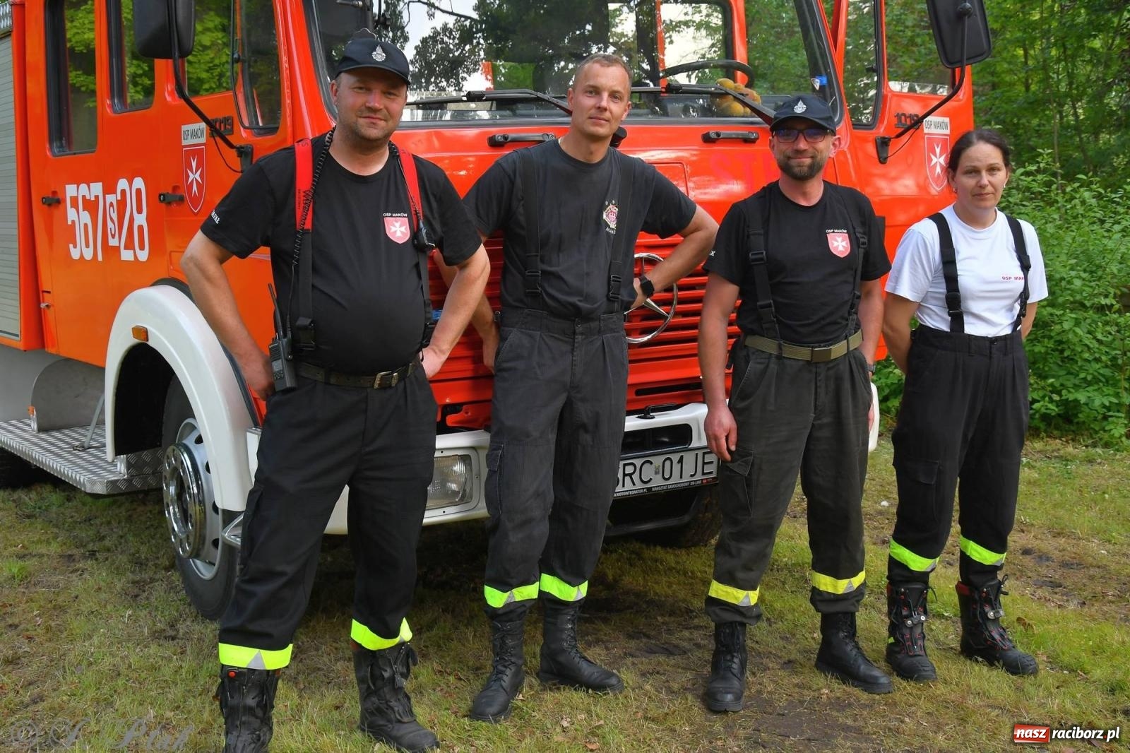 Zdjęcie w galerii na portalu naszraciborz.pl: Krzesimir Dębski - koncert przed pałacem w Krowiarkach wiadomości z regionu