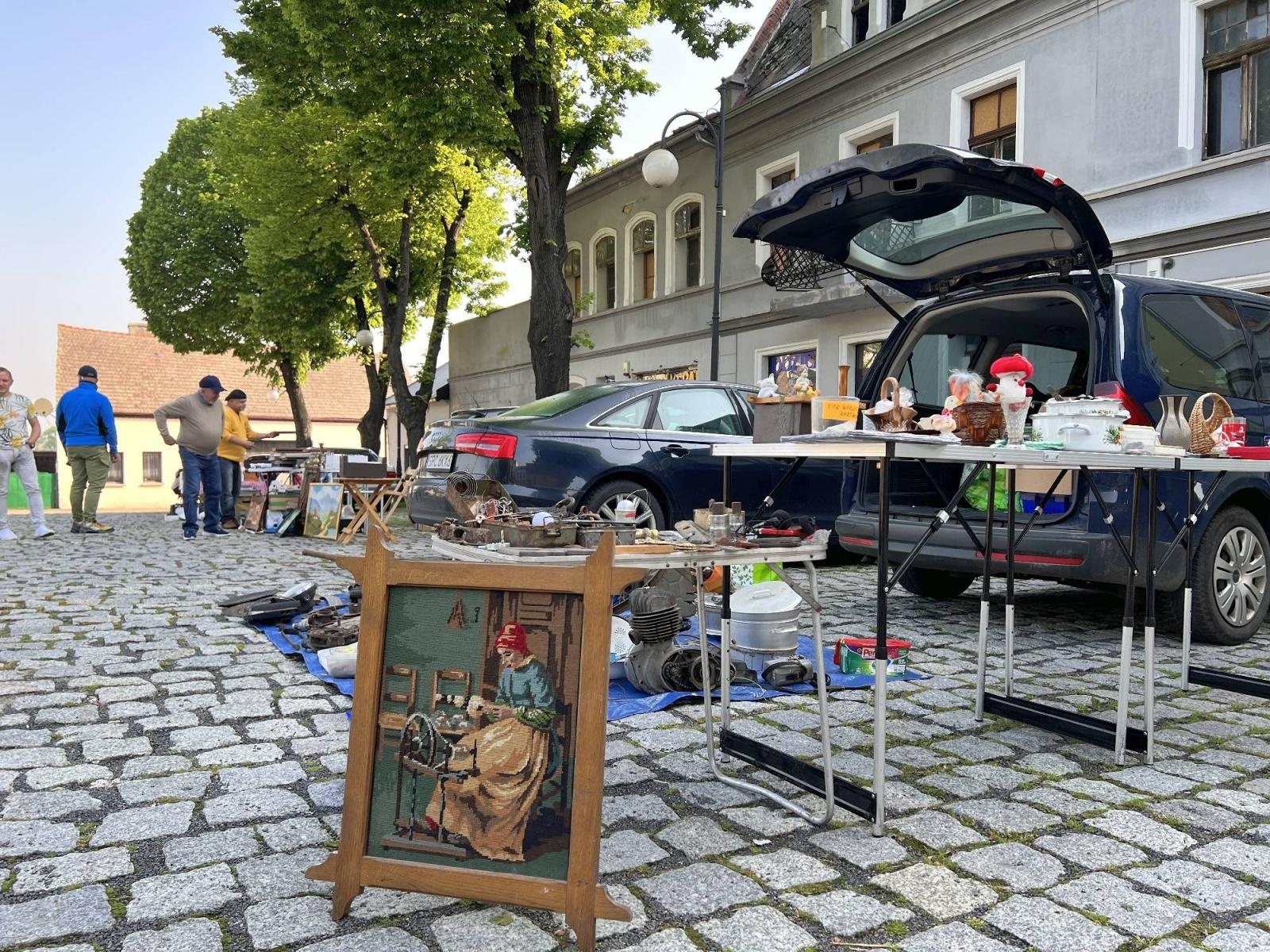 Zdjęcie w galerii na portalu naszraciborz.pl: Majowy krzanowicki jarmark staroci wiadomości z regionu