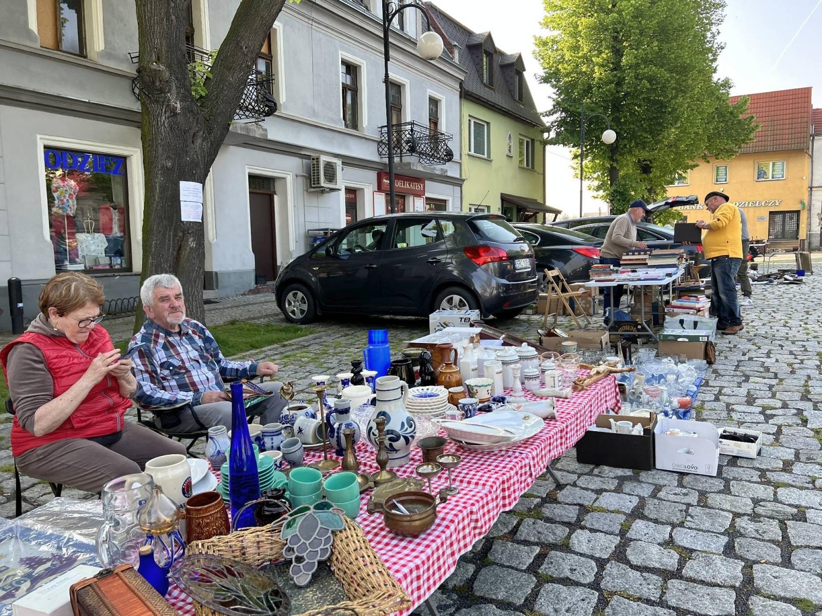 Zdjęcie w galerii na portalu naszraciborz.pl: Majowy krzanowicki jarmark staroci wiadomości z regionu