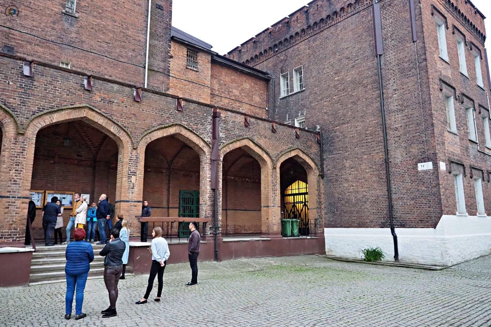 Zdjęcie w galerii na portalu naszraciborz.pl: Noc muzeów za kratkami. Więzienie zaprosiło do zwiedzania wiadomości z regionu
