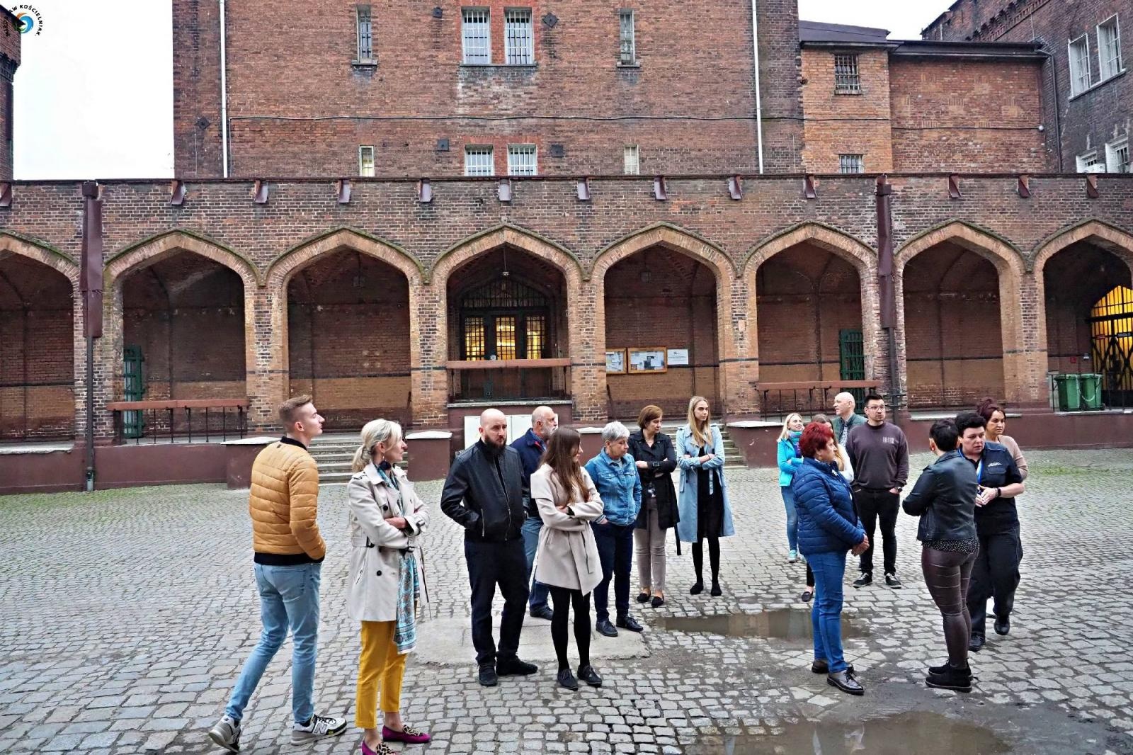 Zdjęcie w galerii na portalu naszraciborz.pl: Noc muzeów za kratkami. Więzienie zaprosiło do zwiedzania wiadomości z regionu