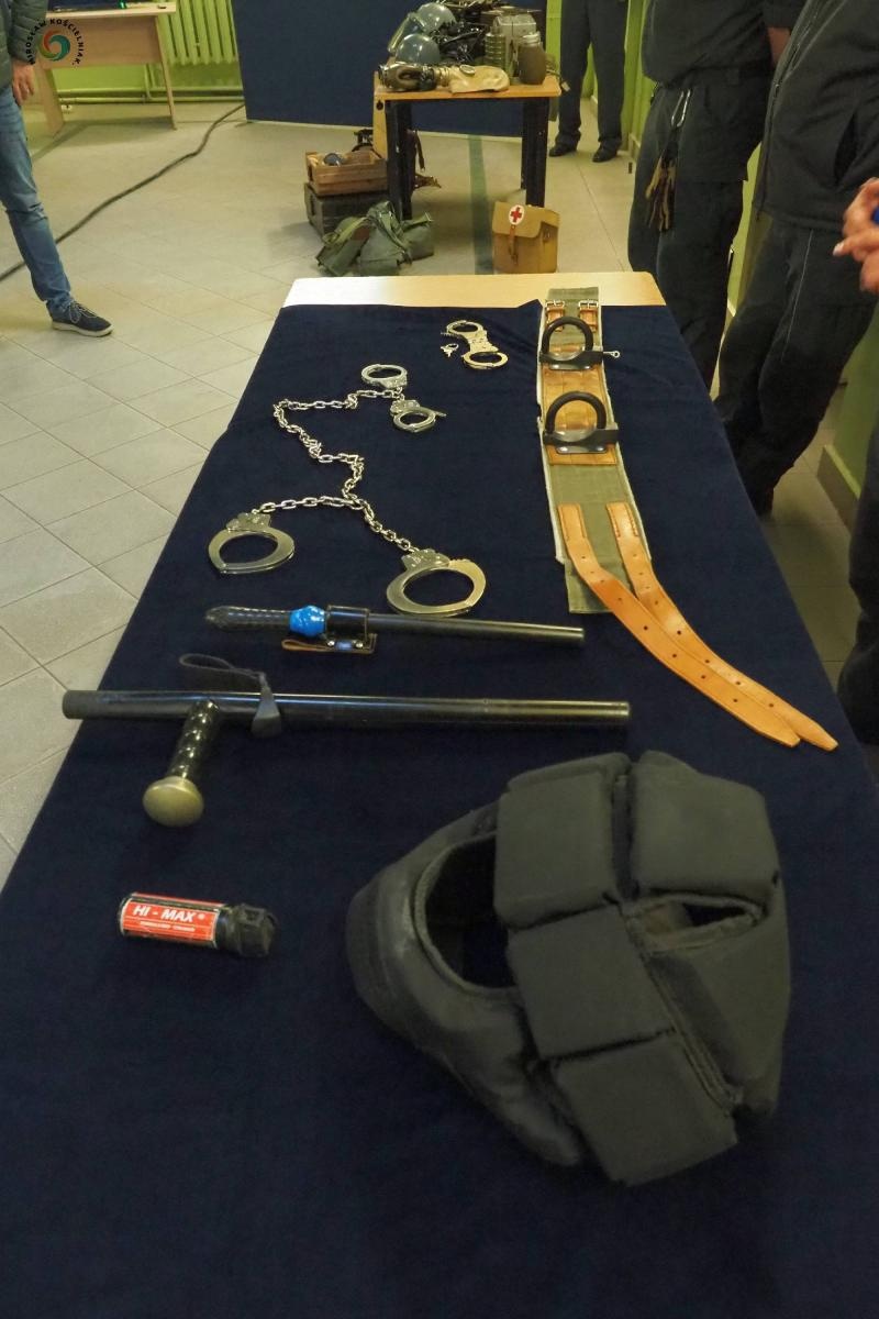 Zdjęcie w galerii na portalu naszraciborz.pl: Noc muzeów za kratkami. Więzienie zaprosiło do zwiedzania wiadomości z regionu
