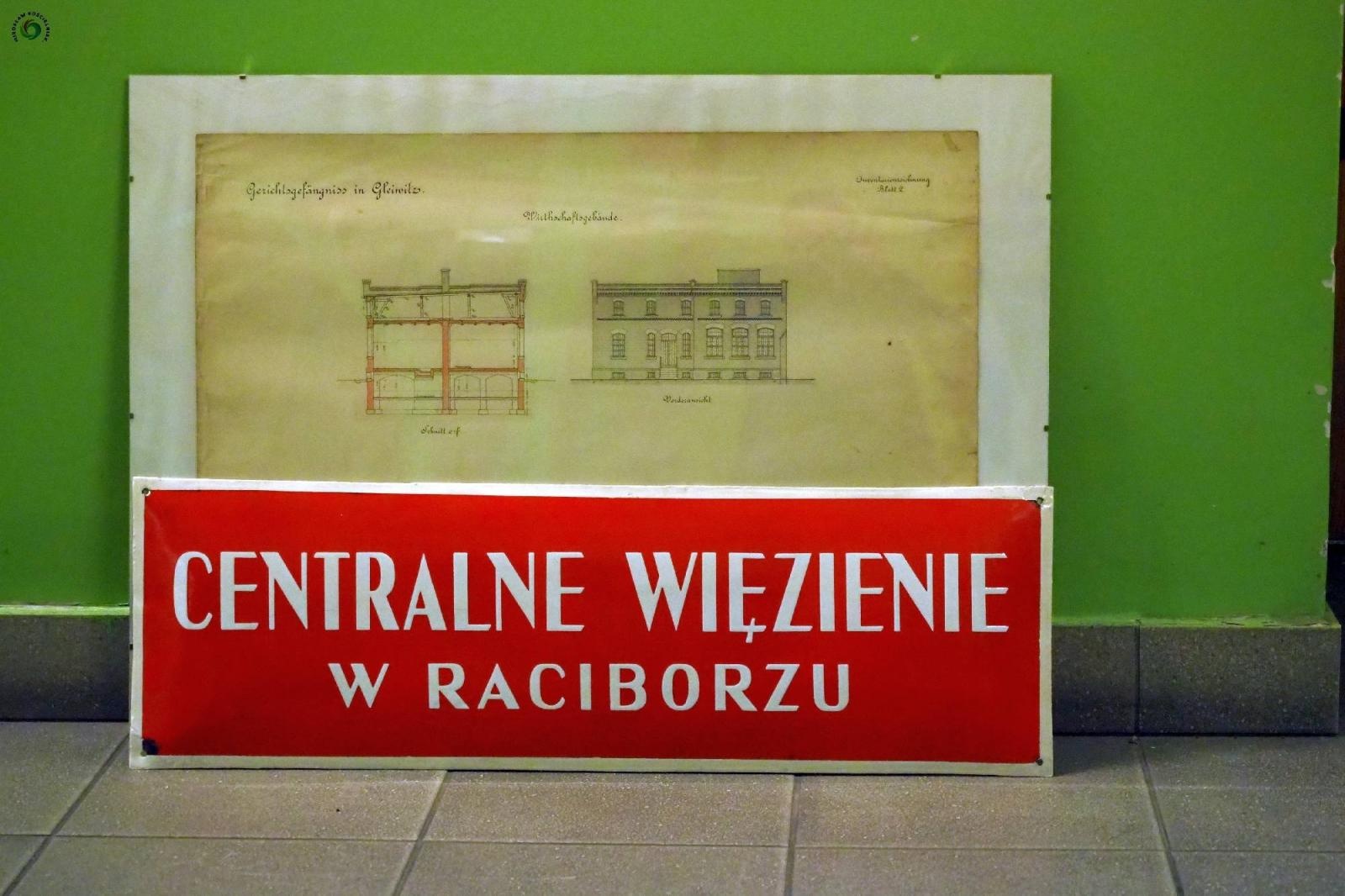 Zdjęcie w galerii na portalu naszraciborz.pl: Noc muzeów za kratkami. Więzienie zaprosiło do zwiedzania wiadomości z regionu