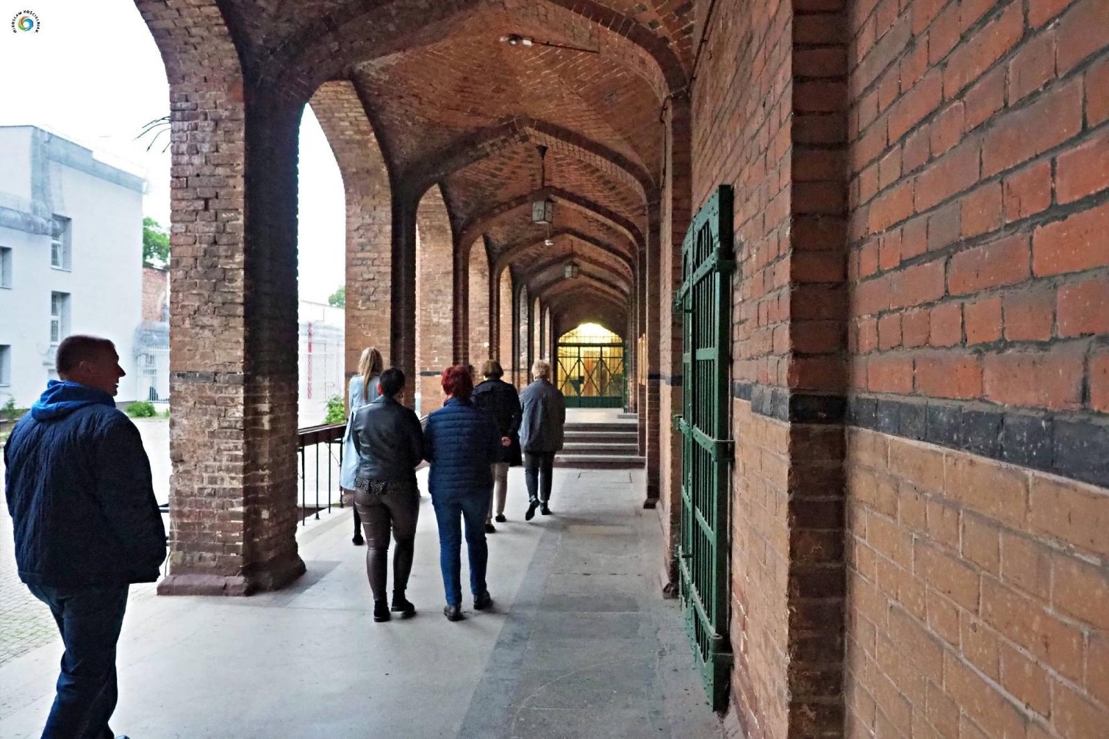 Zdjęcie w galerii na portalu naszraciborz.pl: Noc muzeów za kratkami. Więzienie zaprosiło do zwiedzania wiadomości z regionu