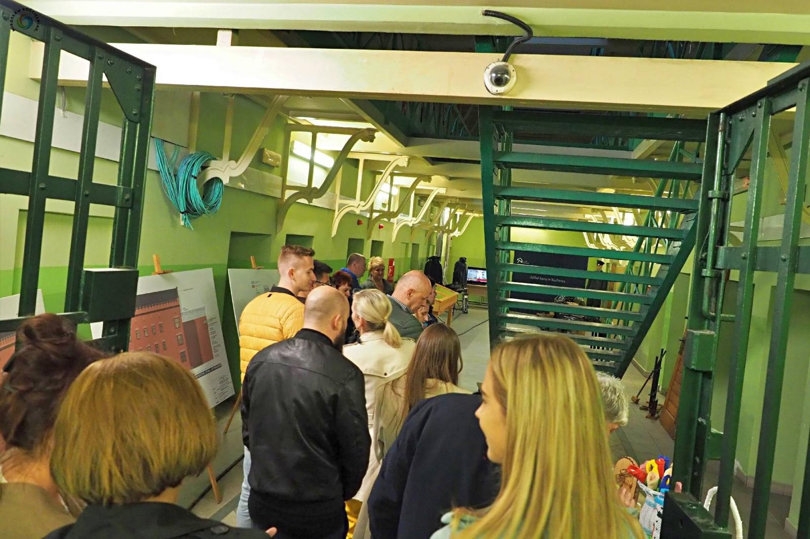 Zdjęcie w galerii na portalu naszraciborz.pl: Noc muzeów za kratkami. Więzienie zaprosiło do zwiedzania wiadomości z regionu