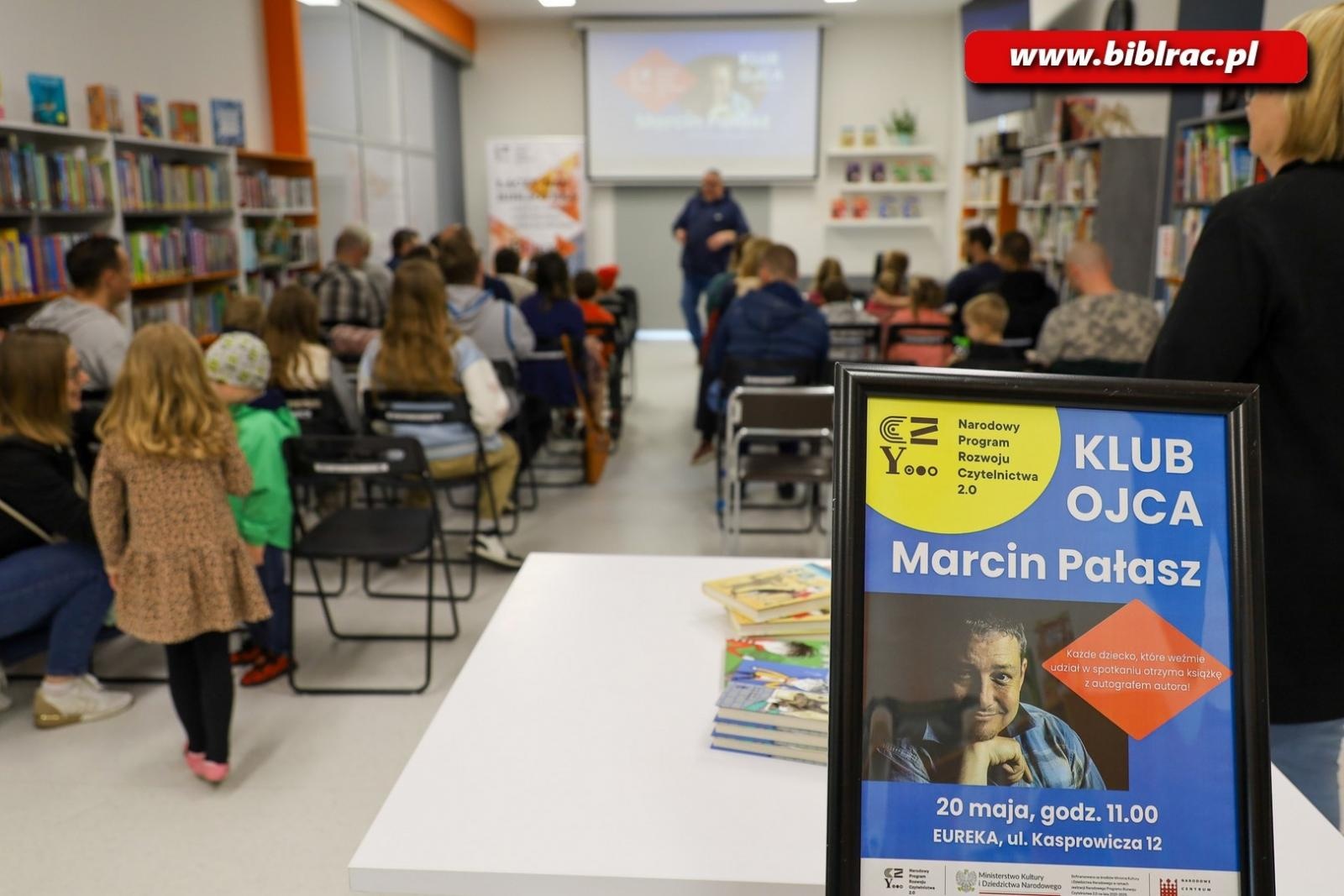 Zdjęcie w galerii na portalu naszraciborz.pl: Marcin Pałasz w Klubie Ojca wiadomości z regionu