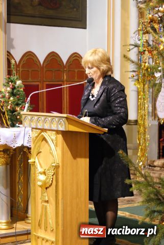 Zdjęcie w galerii na portalu naszraciborz.pl: Olga Prochazkowa zaśpiewała na Ostrogu wiadomości z regionu