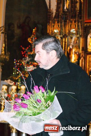 Zdjęcie w galerii na portalu naszraciborz.pl: Olga Prochazkowa zaśpiewała na Ostrogu wiadomości z regionu