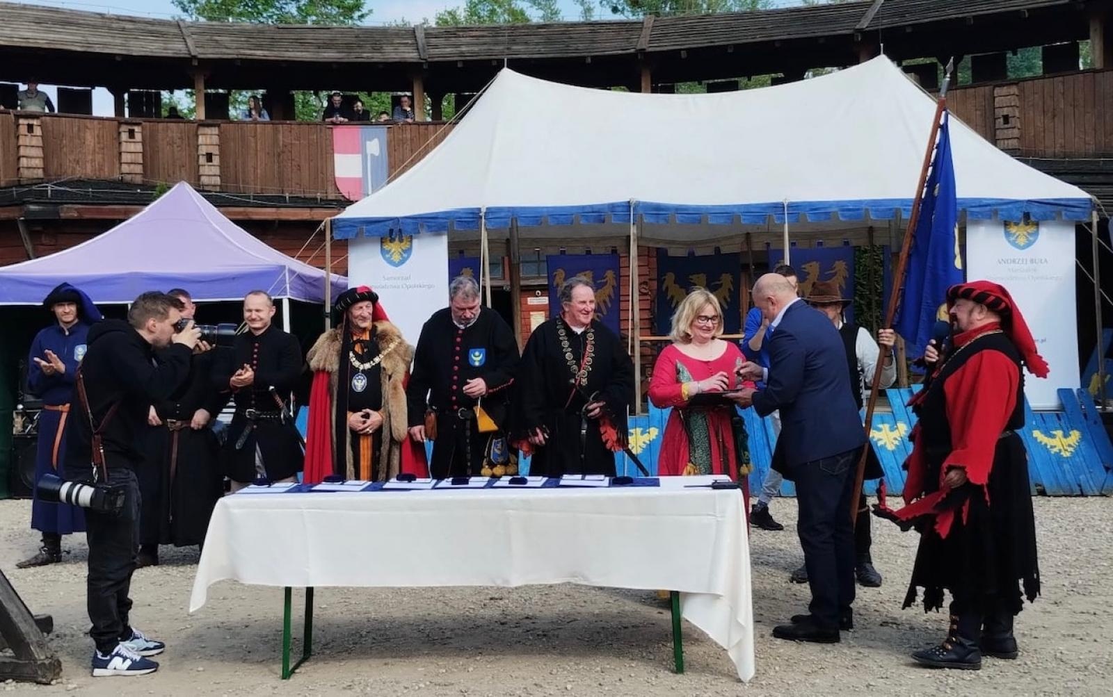 Zdjęcie w galerii na portalu naszraciborz.pl: Raciborzanka nagrodzona w województwie opolskim wiadomości z regionu