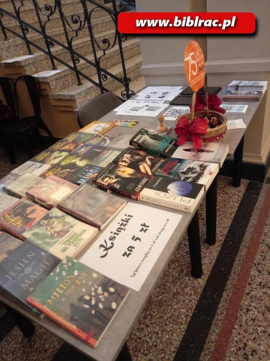 Zdjęcie w galerii na portalu naszraciborz.pl: Biblioteka w Sądzie i podczas Neonowej Nocy wiadomości z regionu