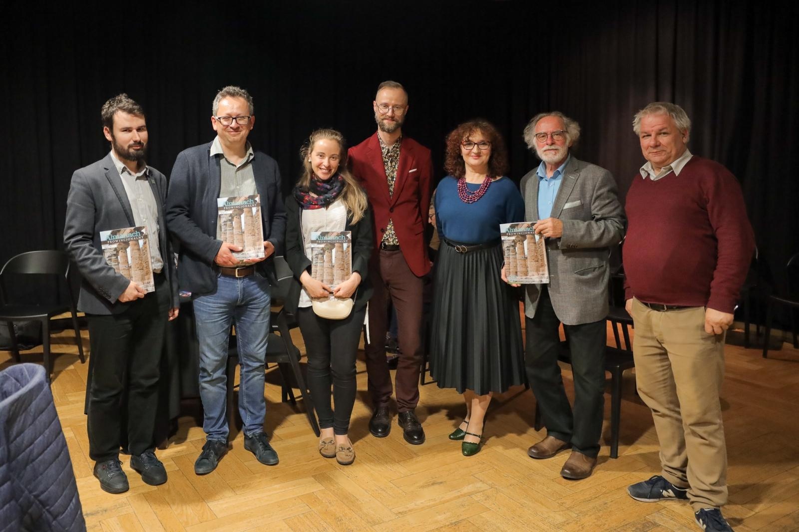 Zdjęcie w galerii na portalu naszraciborz.pl: Z udziałem Antoniego Libery. Almanach Prowincjonalny po raz 37. wiadomości z regionu