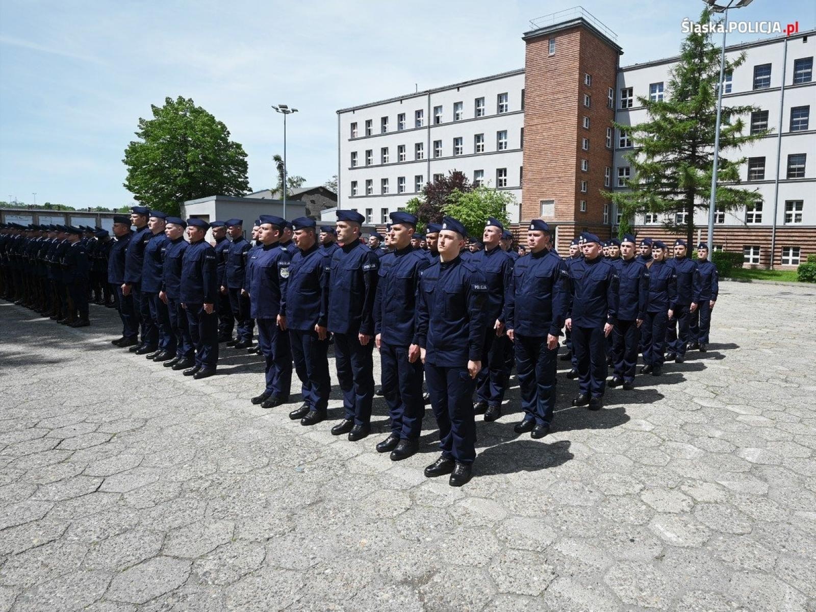 Zdjęcie w galerii na portalu naszraciborz.pl: Uroczyste ślubowanie nowych policjantów [FOTO] wiadomości z regionu