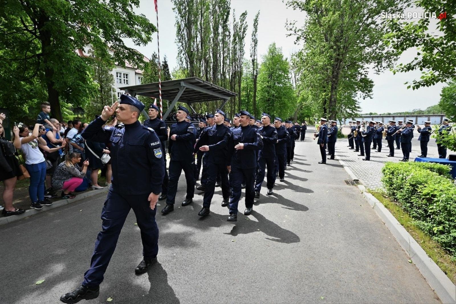 Zdjęcie w galerii na portalu naszraciborz.pl: Uroczyste ślubowanie nowych policjantów [FOTO] wiadomości z regionu