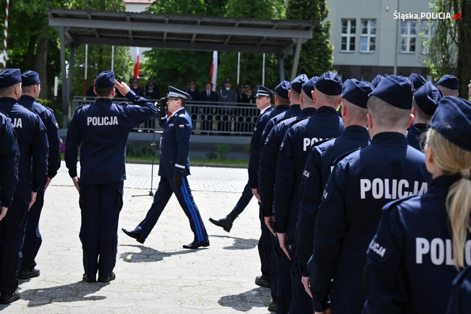 Zdjęcie w galerii na portalu naszraciborz.pl: Uroczyste ślubowanie nowych policjantów [FOTO] wiadomości z regionu