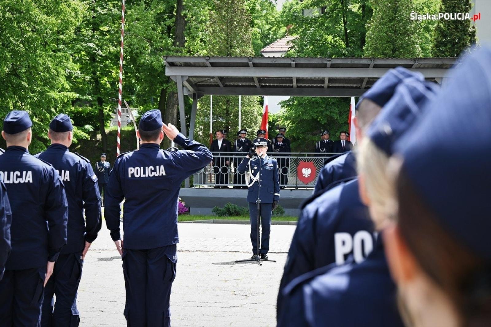 Zdjęcie w galerii na portalu naszraciborz.pl: Uroczyste ślubowanie nowych policjantów [FOTO] wiadomości z regionu