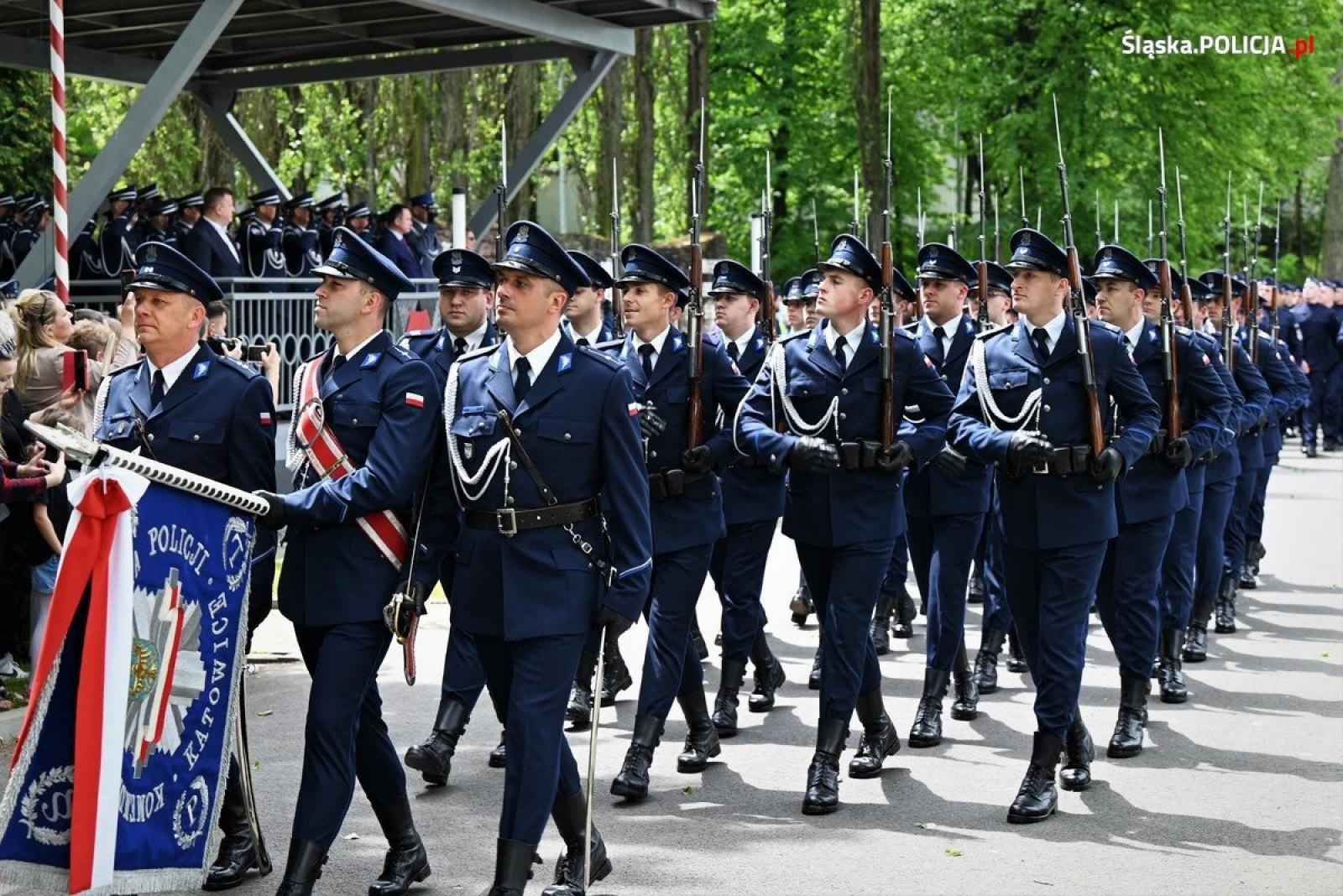 Zdjęcie w galerii na portalu naszraciborz.pl: Uroczyste ślubowanie nowych policjantów [FOTO] wiadomości z regionu