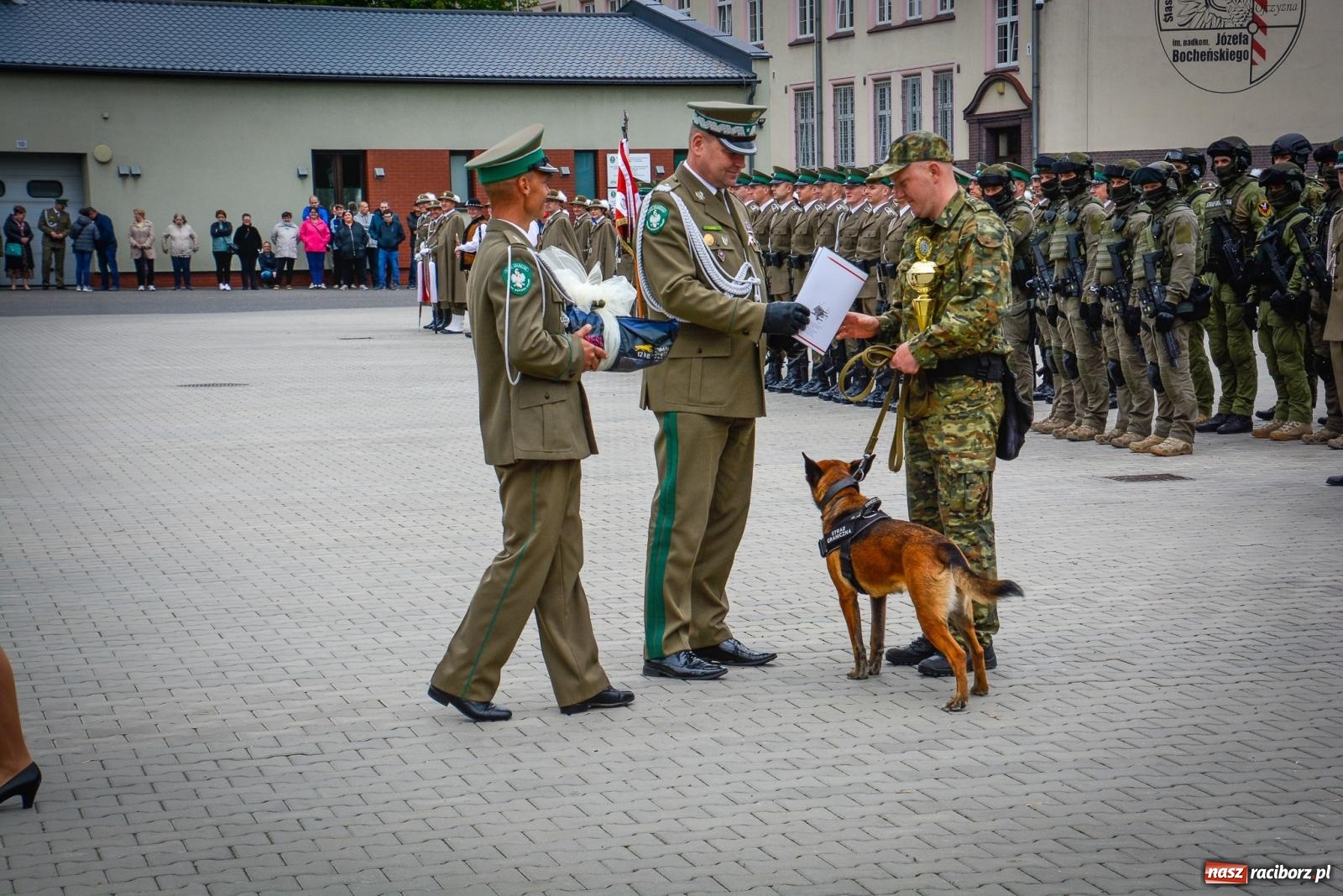 Zdjęcie w galerii na portalu naszraciborz.pl: Podhalańczycy, musztra, strzały i awanse. Śląska Straż Graniczna świętuje [FOTO i WIDEO] wiadomości z regionu
