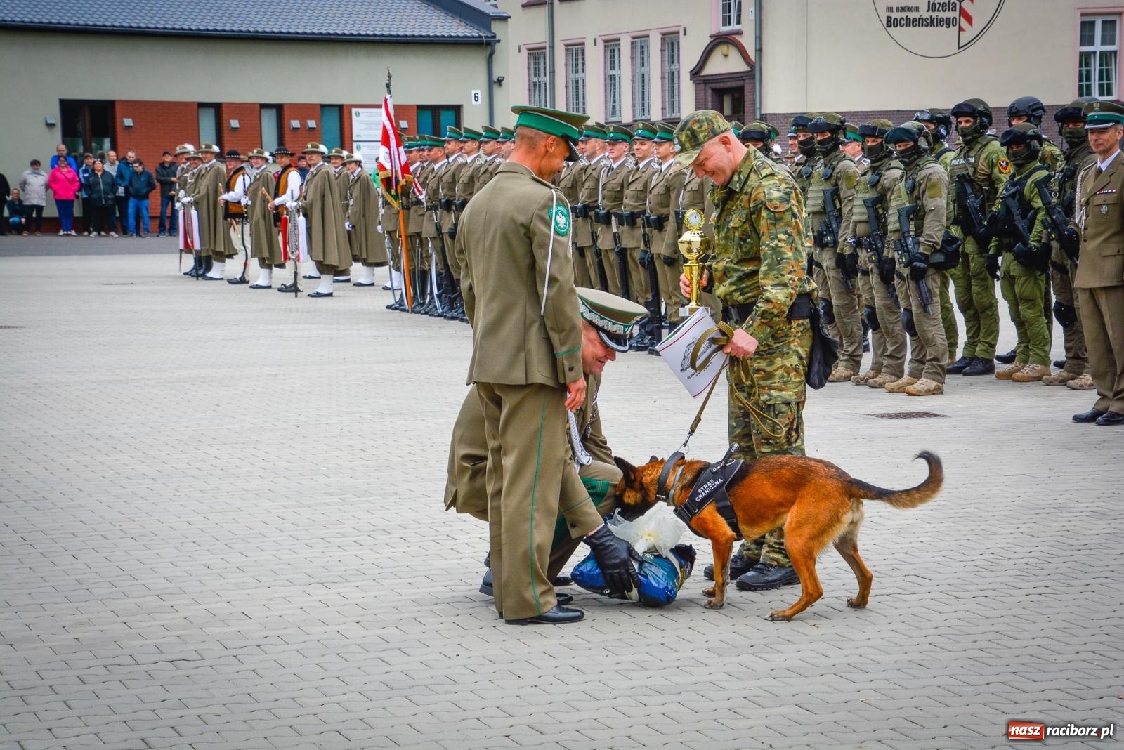 Zdjęcie w galerii na portalu naszraciborz.pl: Podhalańczycy, musztra, strzały i awanse. Śląska Straż Graniczna świętuje [FOTO i WIDEO] wiadomości z regionu