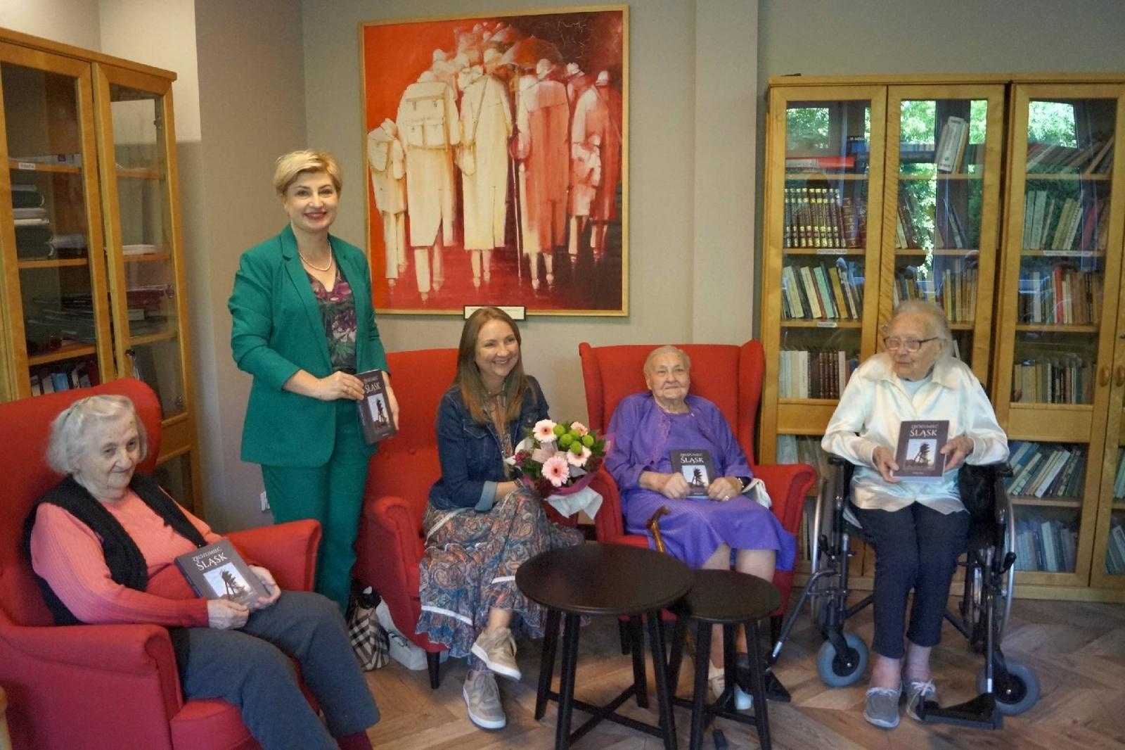 Zdjęcie w galerii na portalu naszraciborz.pl: Zrozumieć Śląsk. Spotkanie autorskie w Złotej Jesieni wiadomości z regionu
