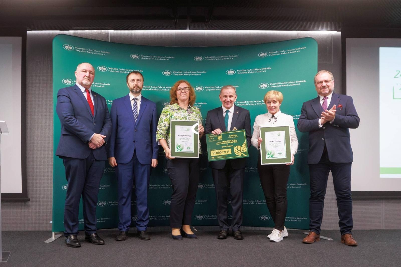 Zdjęcie w galerii na portalu naszraciborz.pl: Jubileuszowe Zielone Czeki rozdane! Wyróżnienia trafiły do powiatu raciborskiego wiadomości z regionu