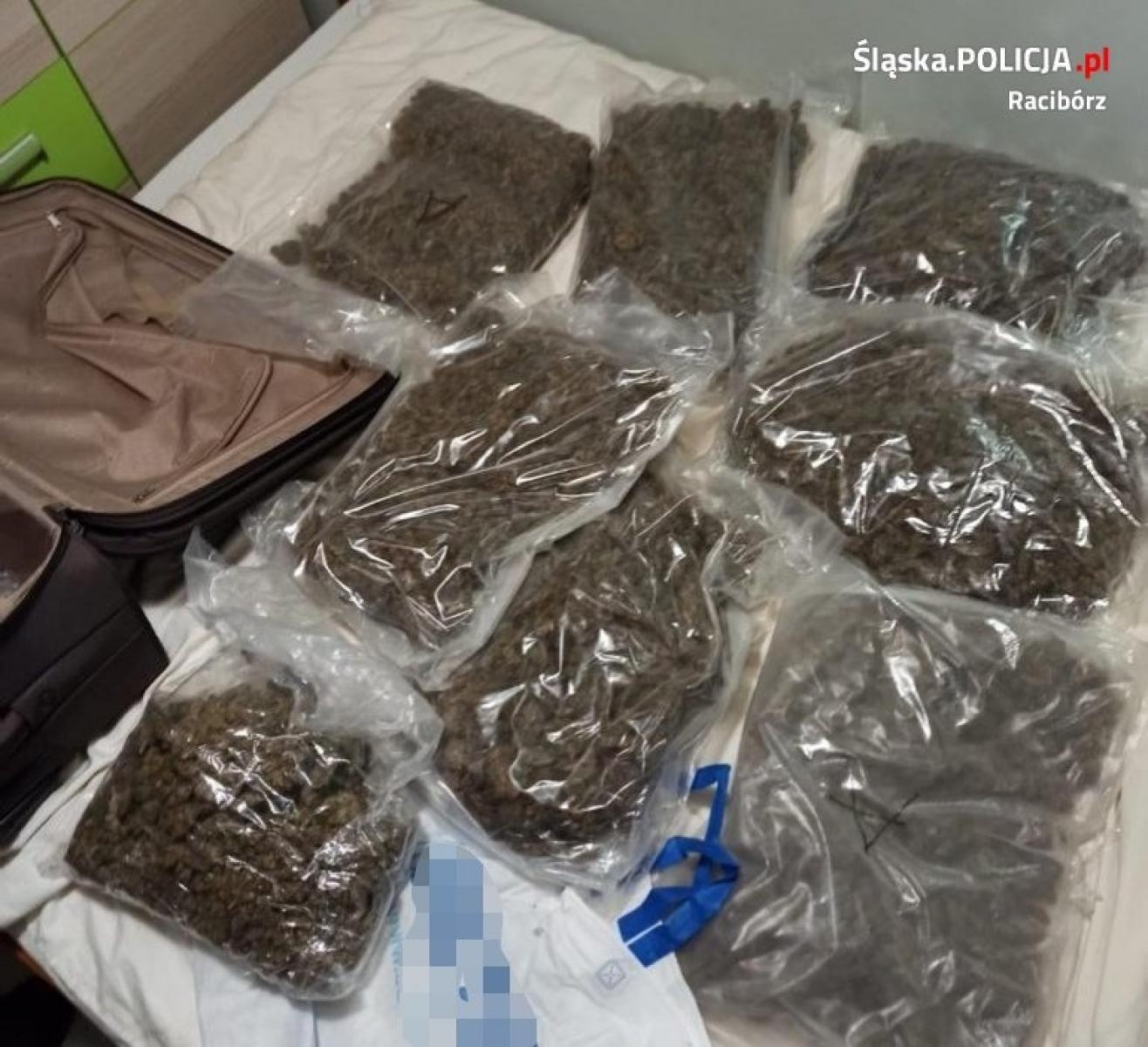 Zdjęcie w galerii na portalu naszraciborz.pl: Osiem kilogramów narkotyków przejętych przez raciborską policję [FOTO] wiadomości z regionu
