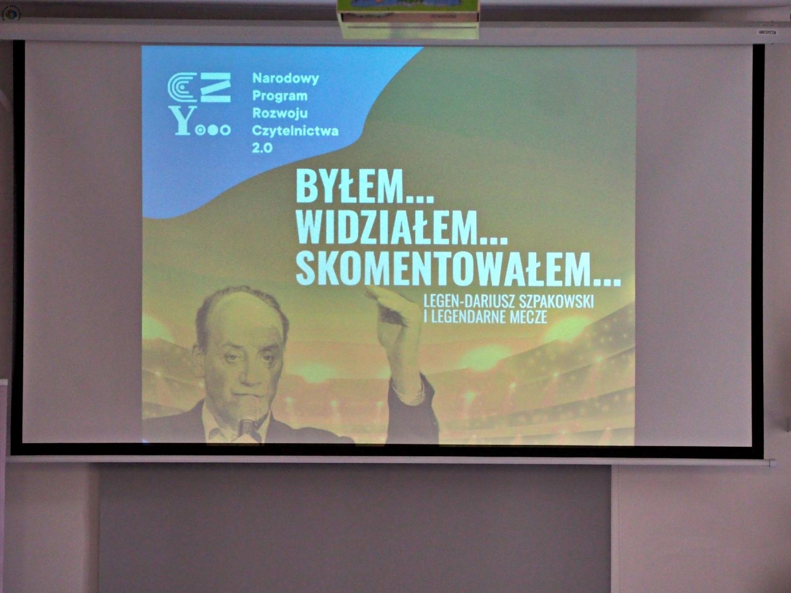 Zdjęcie w galerii na portalu naszraciborz.pl: Dotknij Ligi Mistrzów w Bibliotece. Dariusz Szpakowski w Raciborzu [FOTO i WIDEO] wiadomości z regionu
