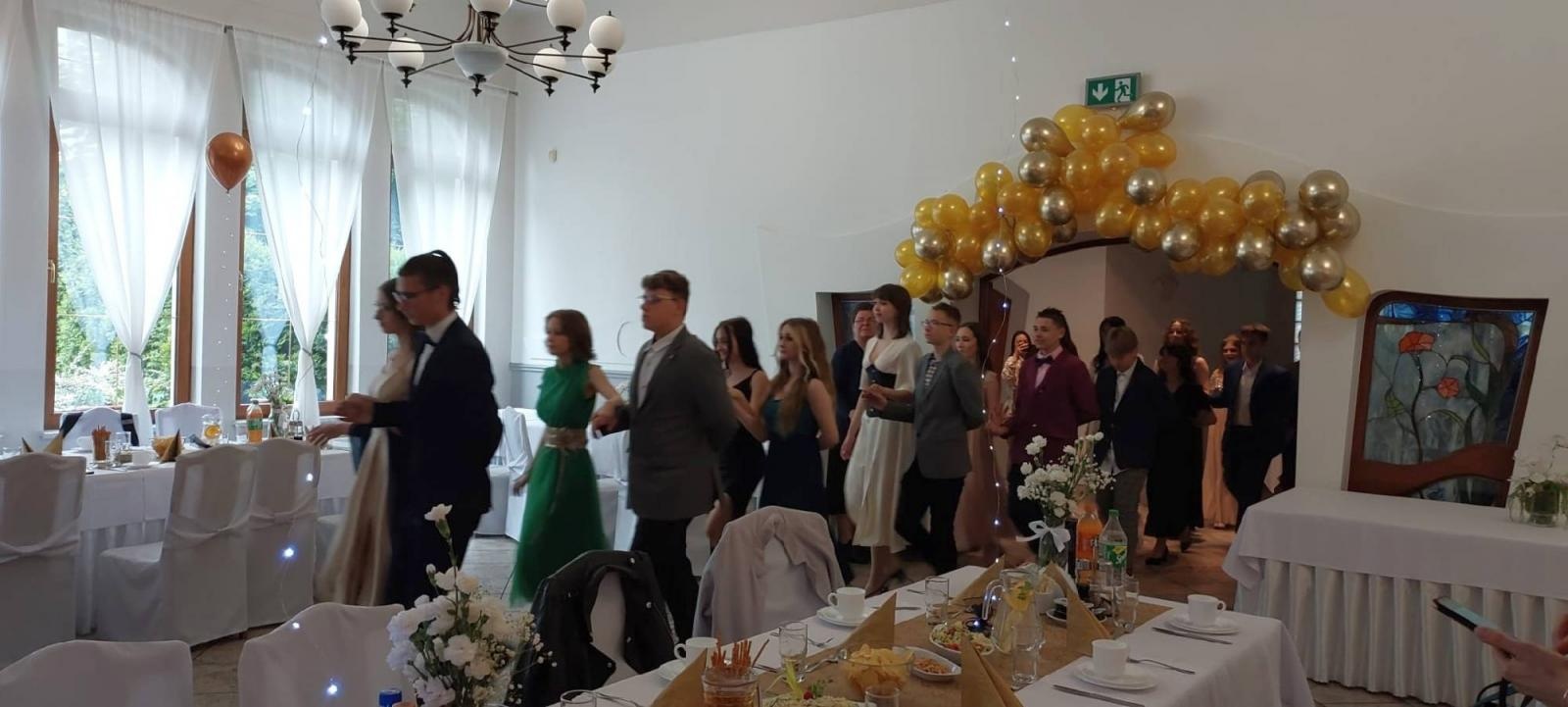 Zdjęcie w galerii na portalu naszraciborz.pl: Komers w Szkole Podstawowej nr 2 w Raciborzu wiadomości z regionu