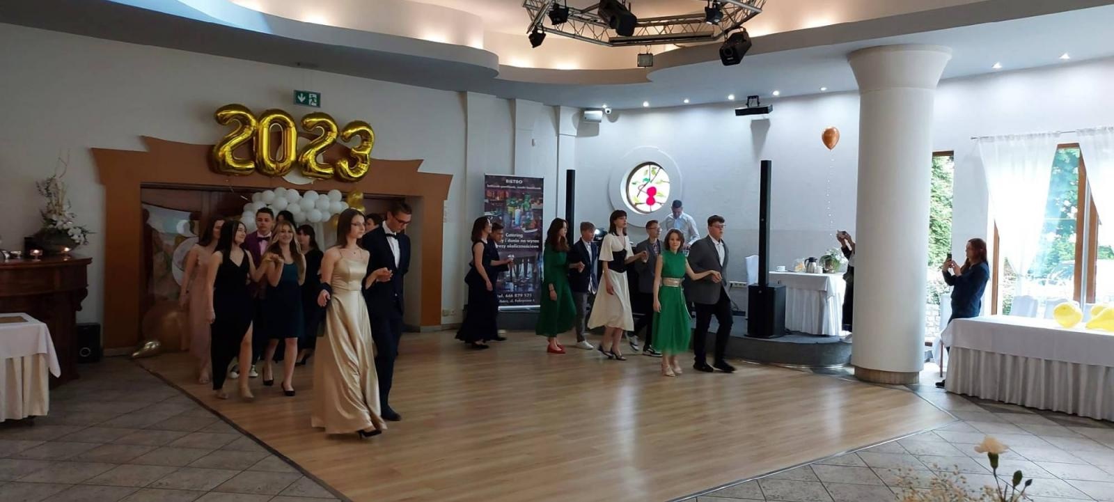 Zdjęcie w galerii na portalu naszraciborz.pl: Komers w Szkole Podstawowej nr 2 w Raciborzu wiadomości z regionu