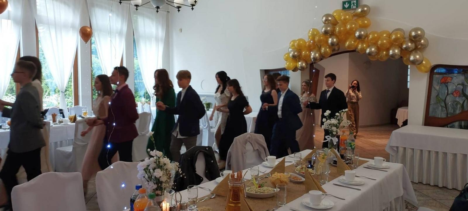 Zdjęcie w galerii na portalu naszraciborz.pl: Komers w Szkole Podstawowej nr 2 w Raciborzu wiadomości z regionu