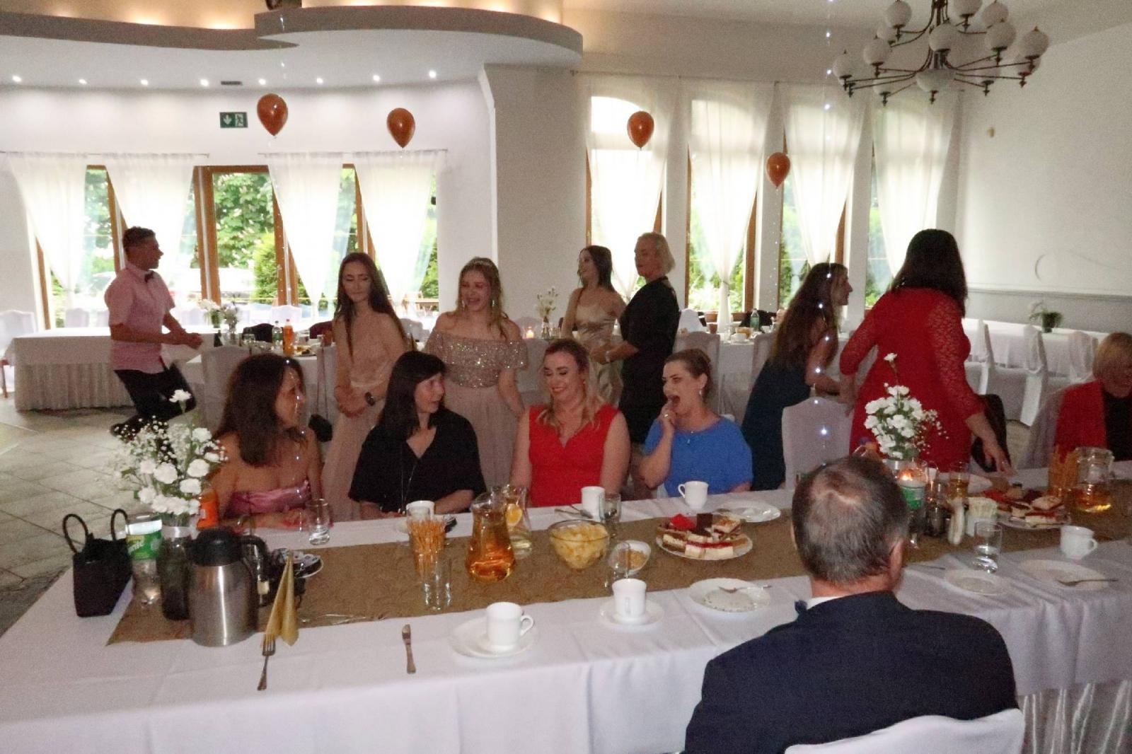 Zdjęcie w galerii na portalu naszraciborz.pl: Komers w Szkole Podstawowej nr 2 w Raciborzu wiadomości z regionu