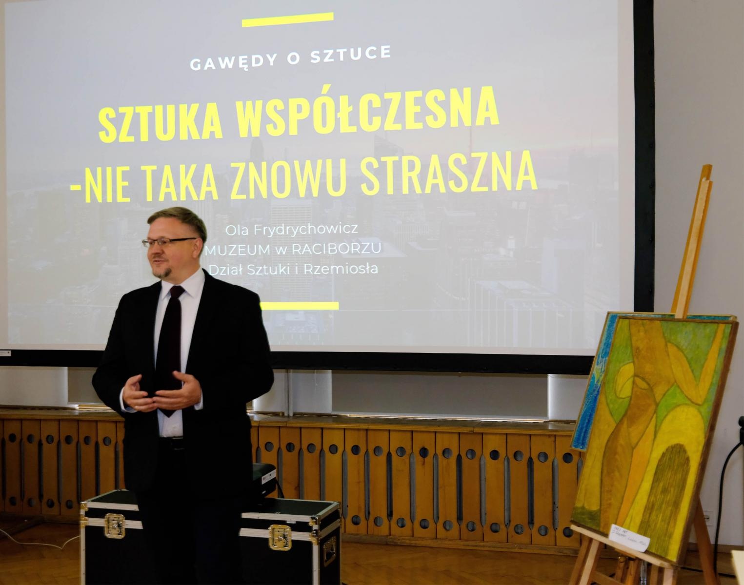 Zdjęcie w galerii na portalu naszraciborz.pl: Sztuka współczesna - nie taka znowu straszna. Rozmowy w raciborskim Muzeum wiadomości z regionu