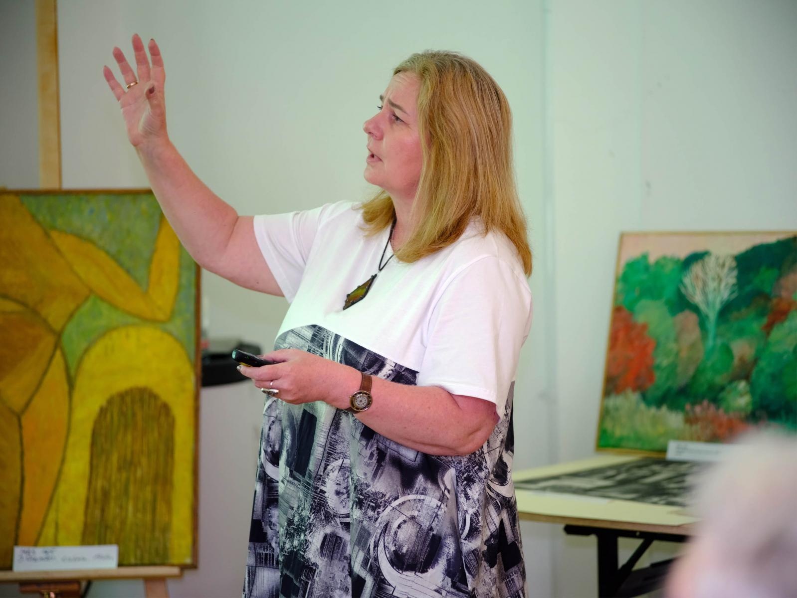 Zdjęcie w galerii na portalu naszraciborz.pl: Sztuka współczesna - nie taka znowu straszna. Rozmowy w raciborskim Muzeum wiadomości z regionu