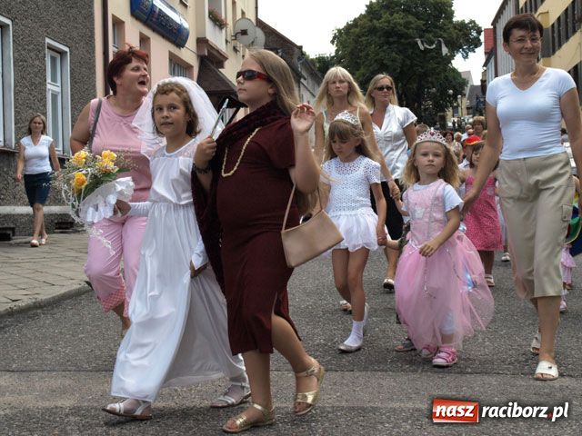 Zdjęcie w galerii na portalu naszraciborz.pl: Krzanowice się bawią wiadomości z regionu