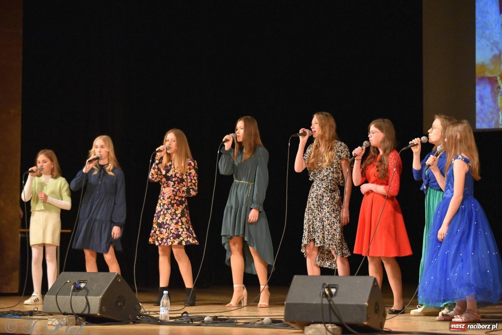 Zdjęcie w galerii na portalu naszraciborz.pl: PERSPEKTYWA - koncert na 100 lecie Disneya wiadomości z regionu