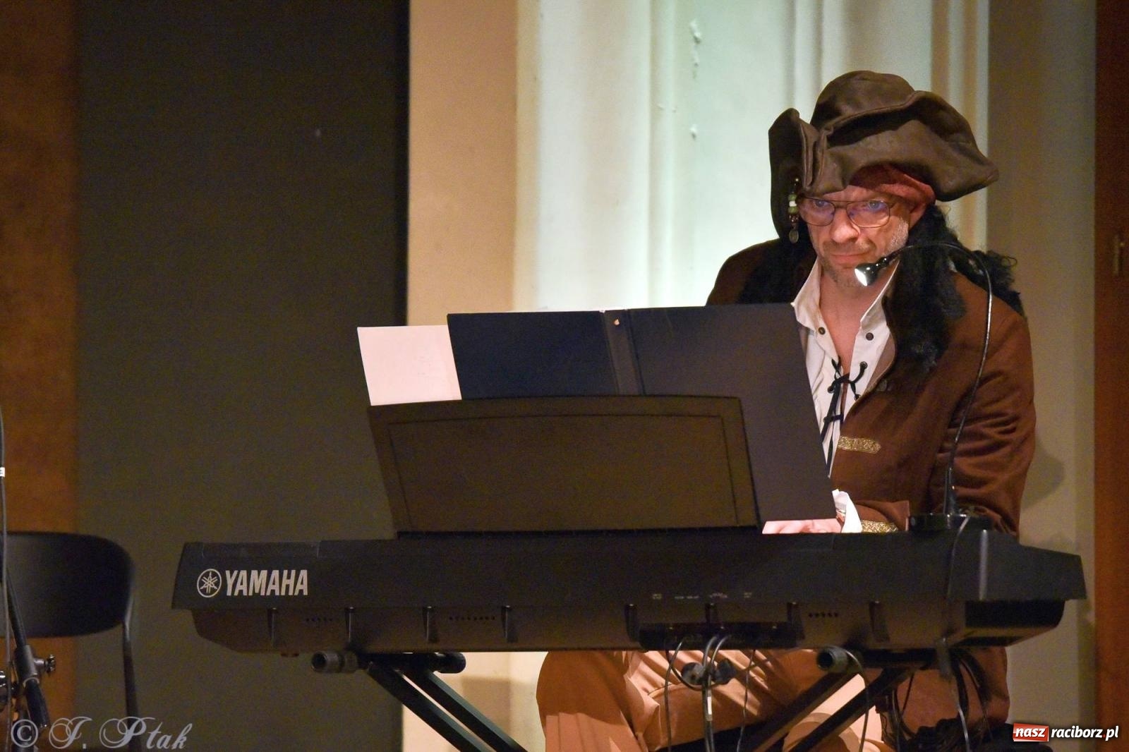 Zdjęcie w galerii na portalu naszraciborz.pl: PERSPEKTYWA - koncert na 100 lecie Disneya wiadomości z regionu