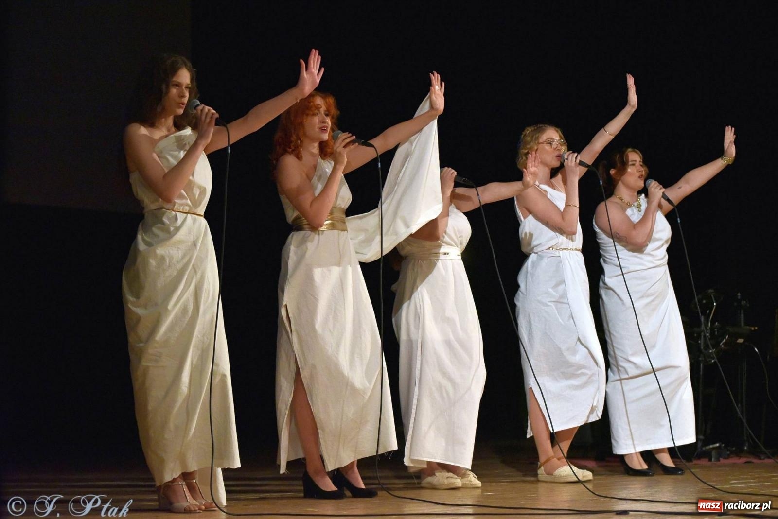 Zdjęcie w galerii na portalu naszraciborz.pl: PERSPEKTYWA - koncert na 100 lecie Disneya wiadomości z regionu