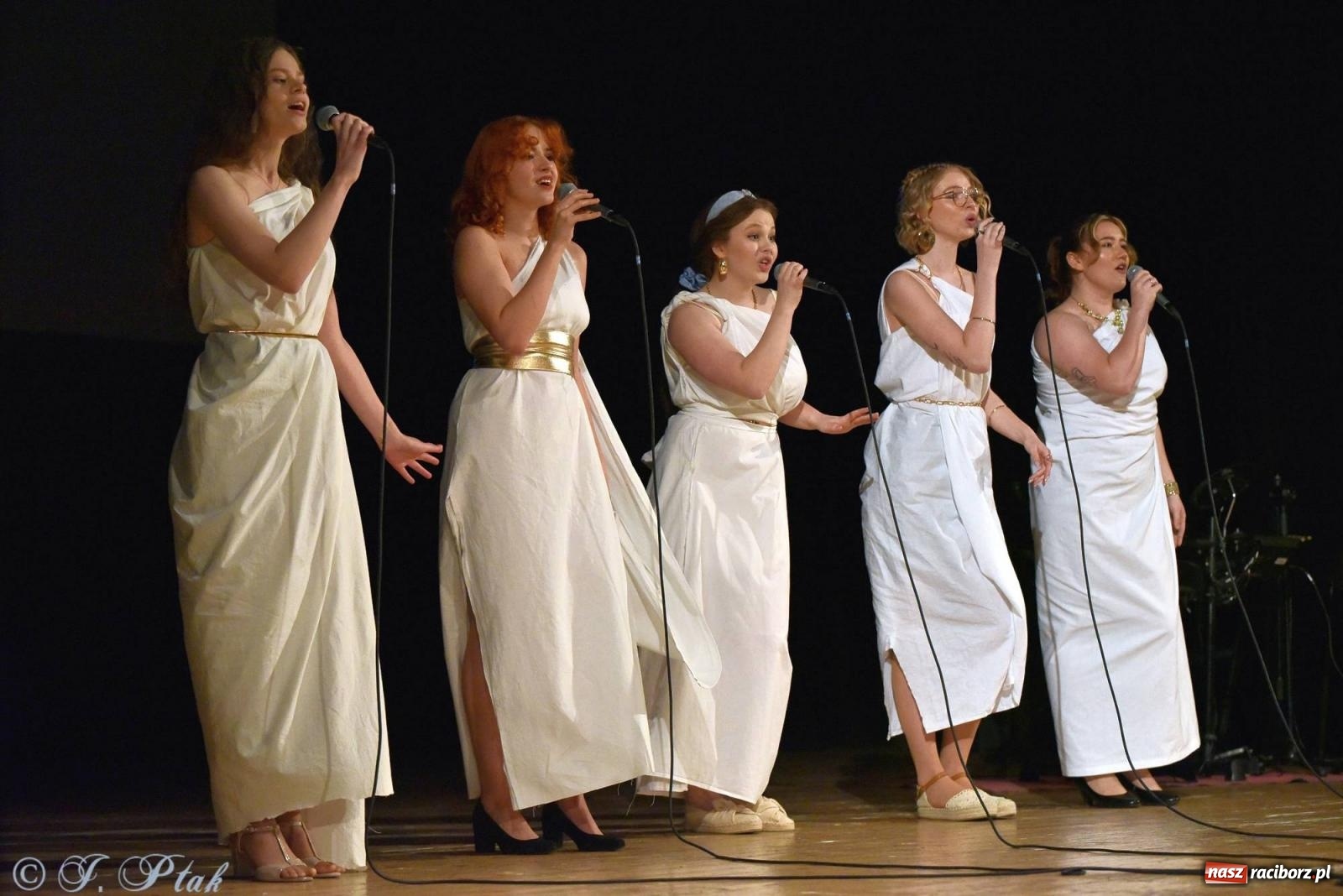 Zdjęcie w galerii na portalu naszraciborz.pl: PERSPEKTYWA - koncert na 100 lecie Disneya wiadomości z regionu