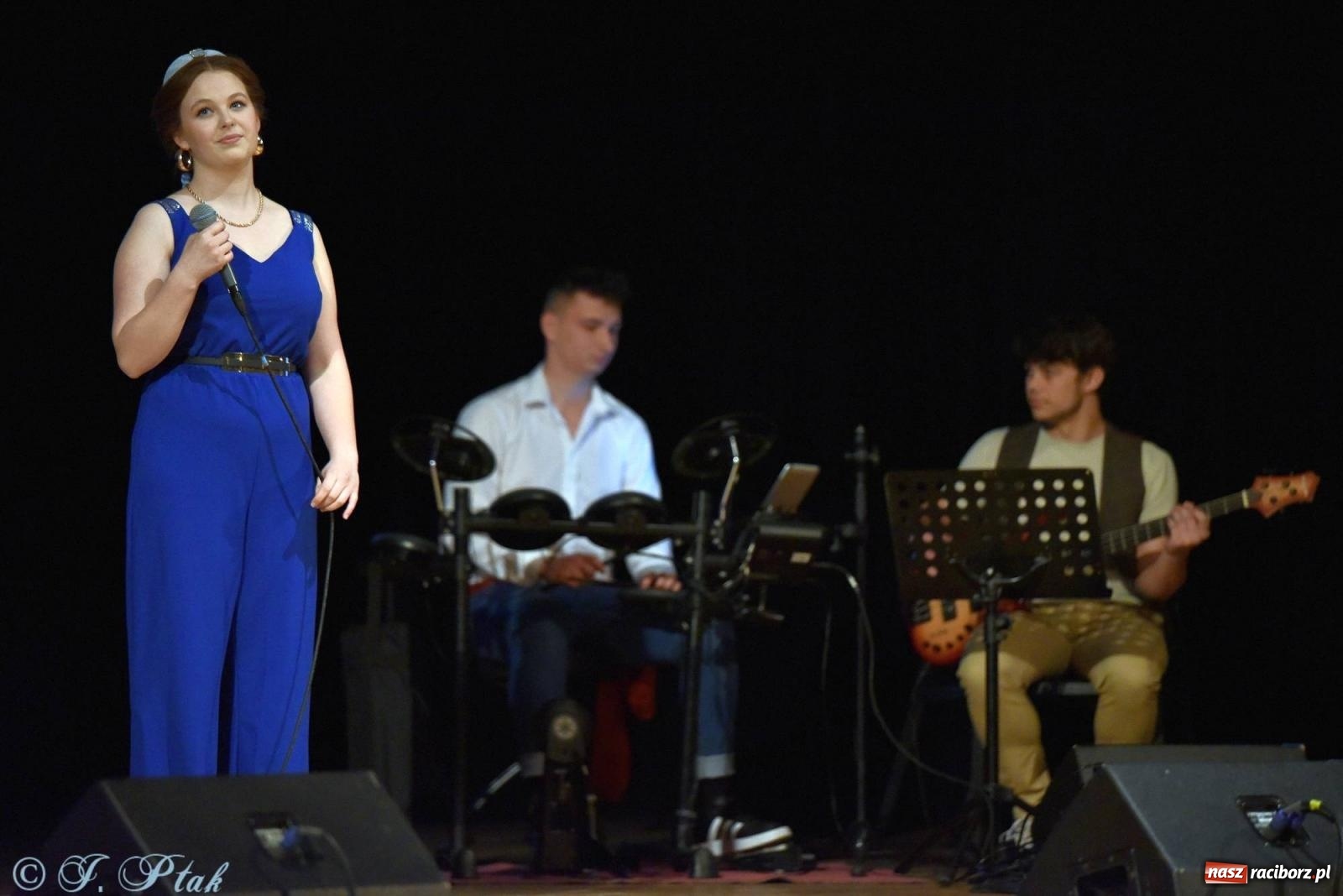 Zdjęcie w galerii na portalu naszraciborz.pl: PERSPEKTYWA - koncert na 100 lecie Disneya wiadomości z regionu