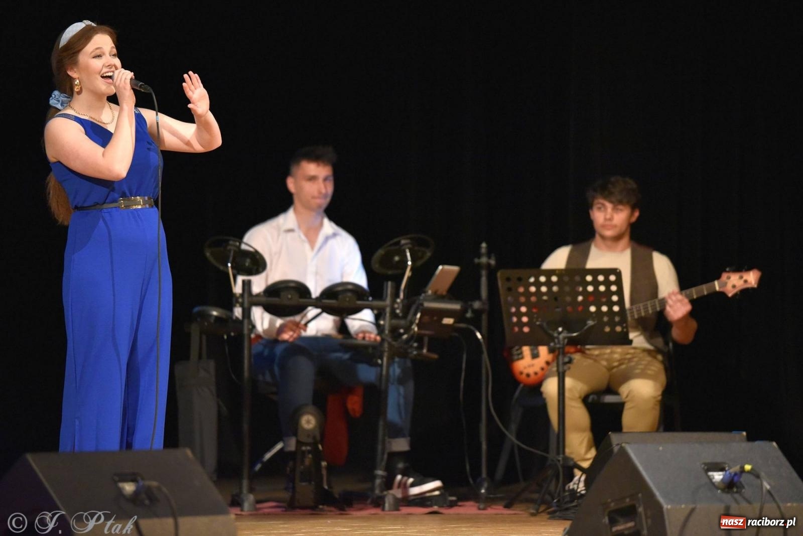 Zdjęcie w galerii na portalu naszraciborz.pl: PERSPEKTYWA - koncert na 100 lecie Disneya wiadomości z regionu