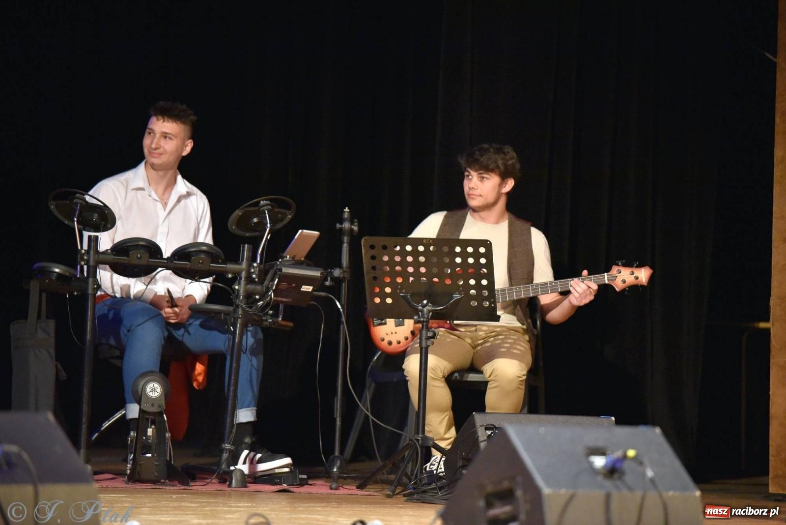 Zdjęcie w galerii na portalu naszraciborz.pl: PERSPEKTYWA - koncert na 100 lecie Disneya wiadomości z regionu