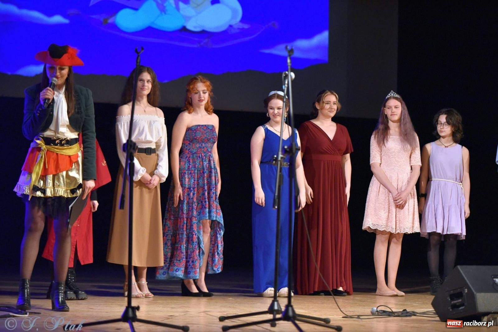 Zdjęcie w galerii na portalu naszraciborz.pl: PERSPEKTYWA - koncert na 100 lecie Disneya wiadomości z regionu