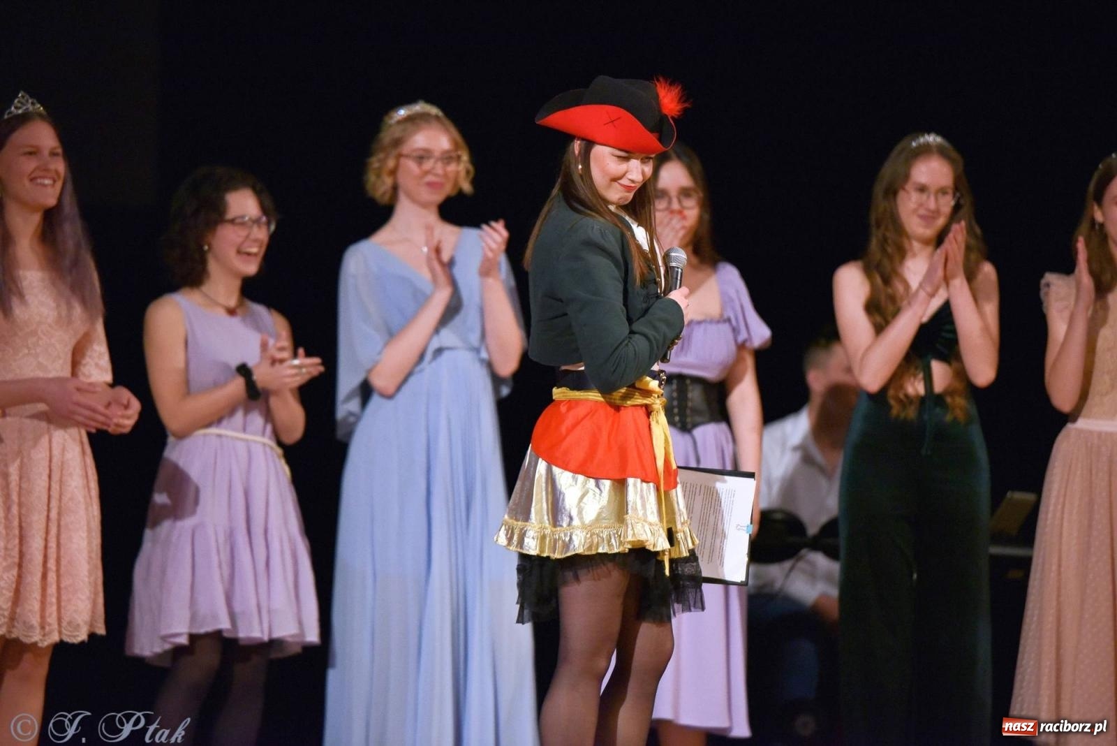 Zdjęcie w galerii na portalu naszraciborz.pl: PERSPEKTYWA - koncert na 100 lecie Disneya wiadomości z regionu