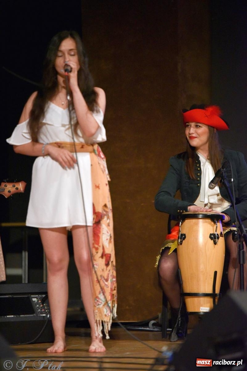 Zdjęcie w galerii na portalu naszraciborz.pl: PERSPEKTYWA - koncert na 100 lecie Disneya wiadomości z regionu