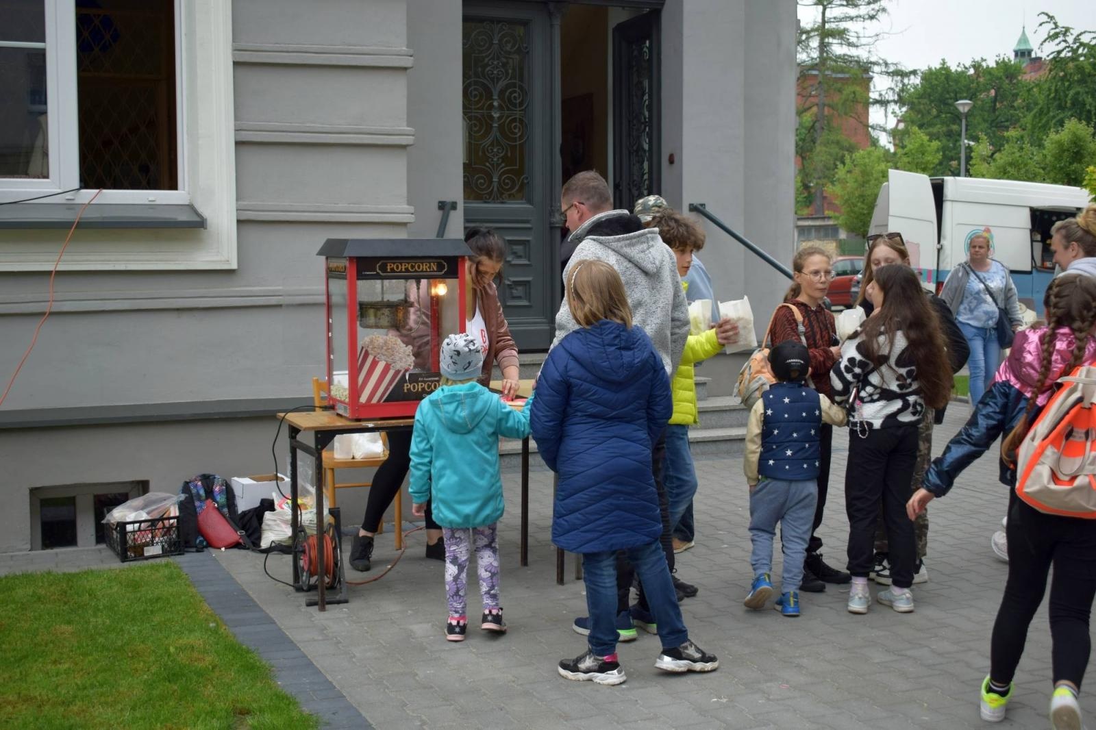 Zdjęcie w galerii na portalu naszraciborz.pl: MDK i Przyjaciele - spontaniczna impreza na Dzień Dziecka [FOTO] wiadomości z regionu