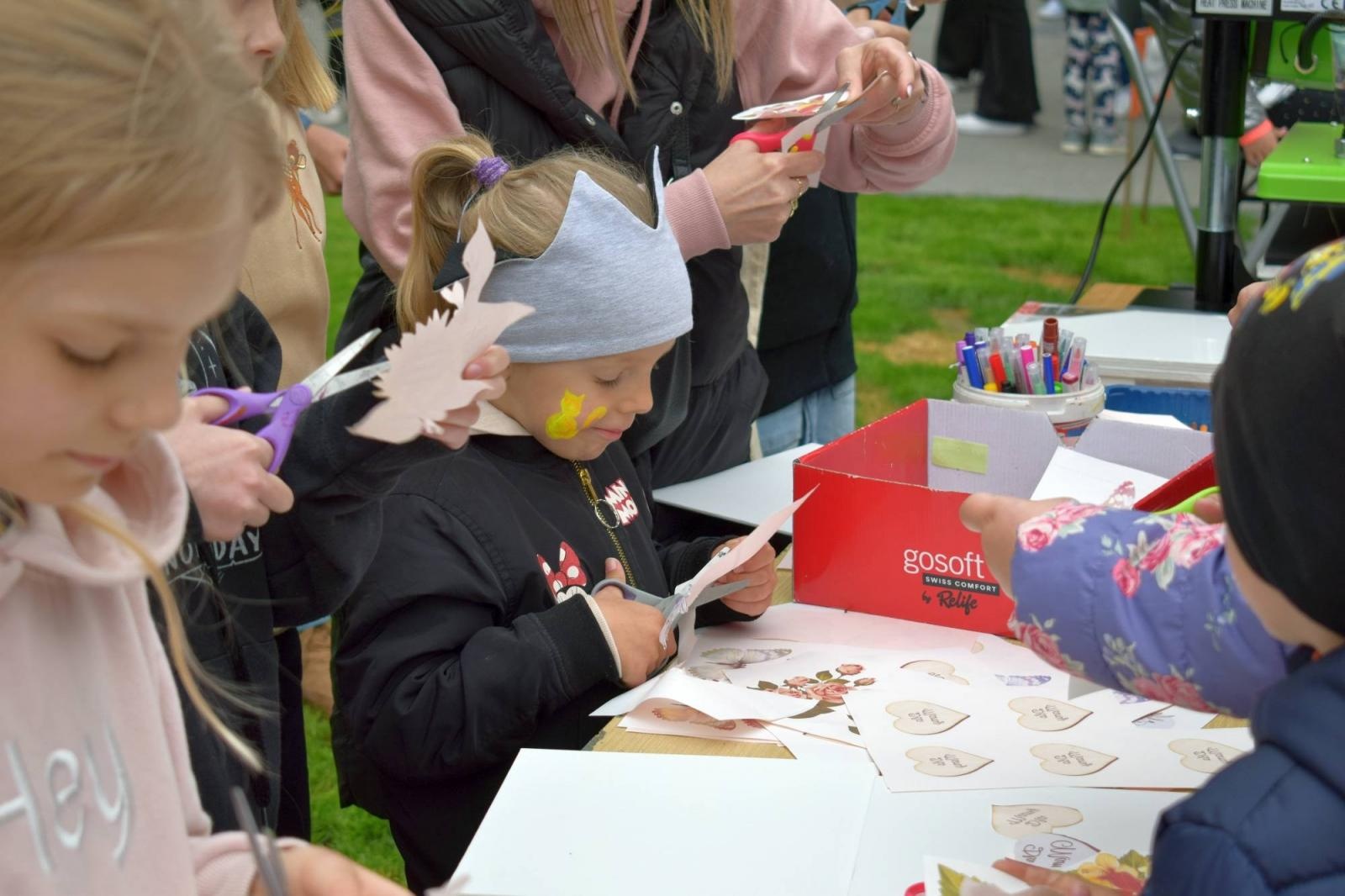 Zdjęcie w galerii na portalu naszraciborz.pl: MDK i Przyjaciele - spontaniczna impreza na Dzień Dziecka [FOTO] wiadomości z regionu