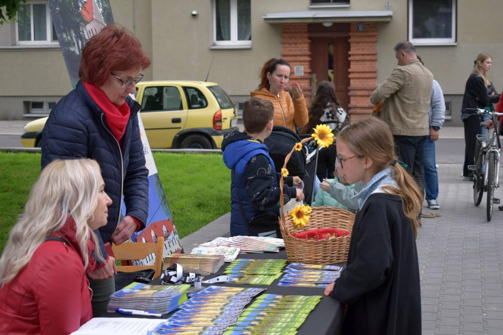 Zdjęcie w galerii na portalu naszraciborz.pl: MDK i Przyjaciele - spontaniczna impreza na Dzień Dziecka [FOTO] wiadomości z regionu